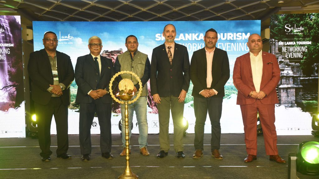 Sri Lanka tourism hosts