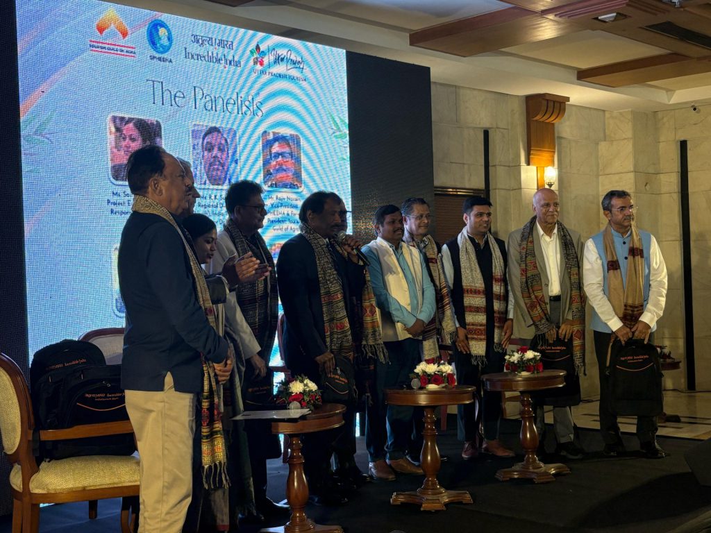 Ministry of Tourism Promotes Sustainable Heritage Tourism at Taj Mahotsav and 'Agra Beyond Taj' Conference 1 1000607083