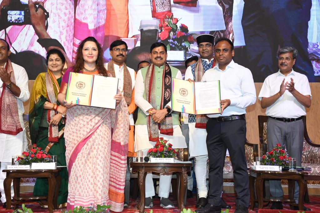 Madhya Pradesh Boosts Rural Tourism with 241 New Homestays, Helicopter Services, and Massive 526% Tourist Growth 1 MP03