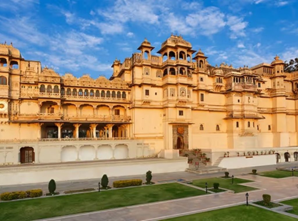 Udaipur in the Rain: A Solo Drive Through Royal Romance 1 3 1