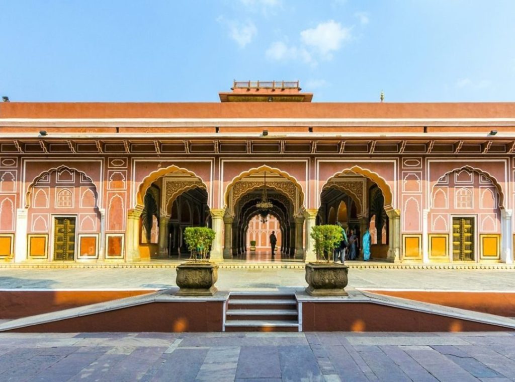 Udaipur in the Rain: A Solo Drive Through Royal Romance 2 4